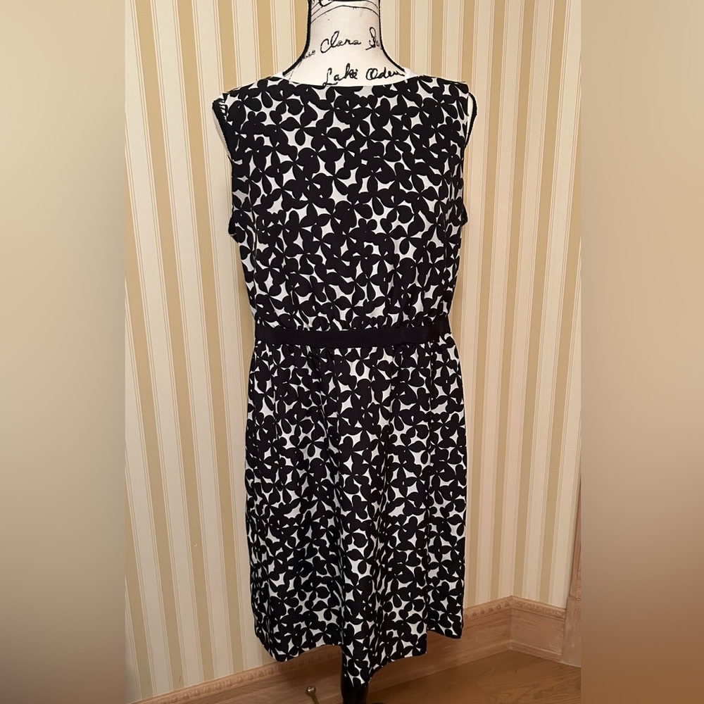Loft Black & Cream Flowered dress size L